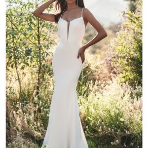 Allure Bridals Sleek White Wedding Dress